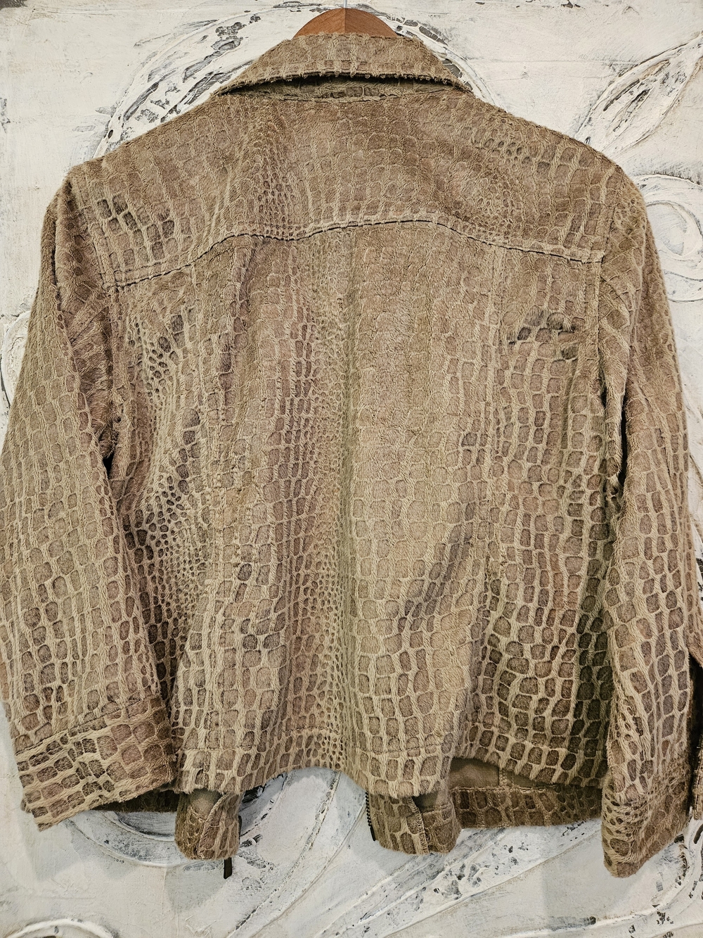 Ruby Rd. Croc-Embossed Lightweight Jacket in Taupe - Picture 3 of 3
